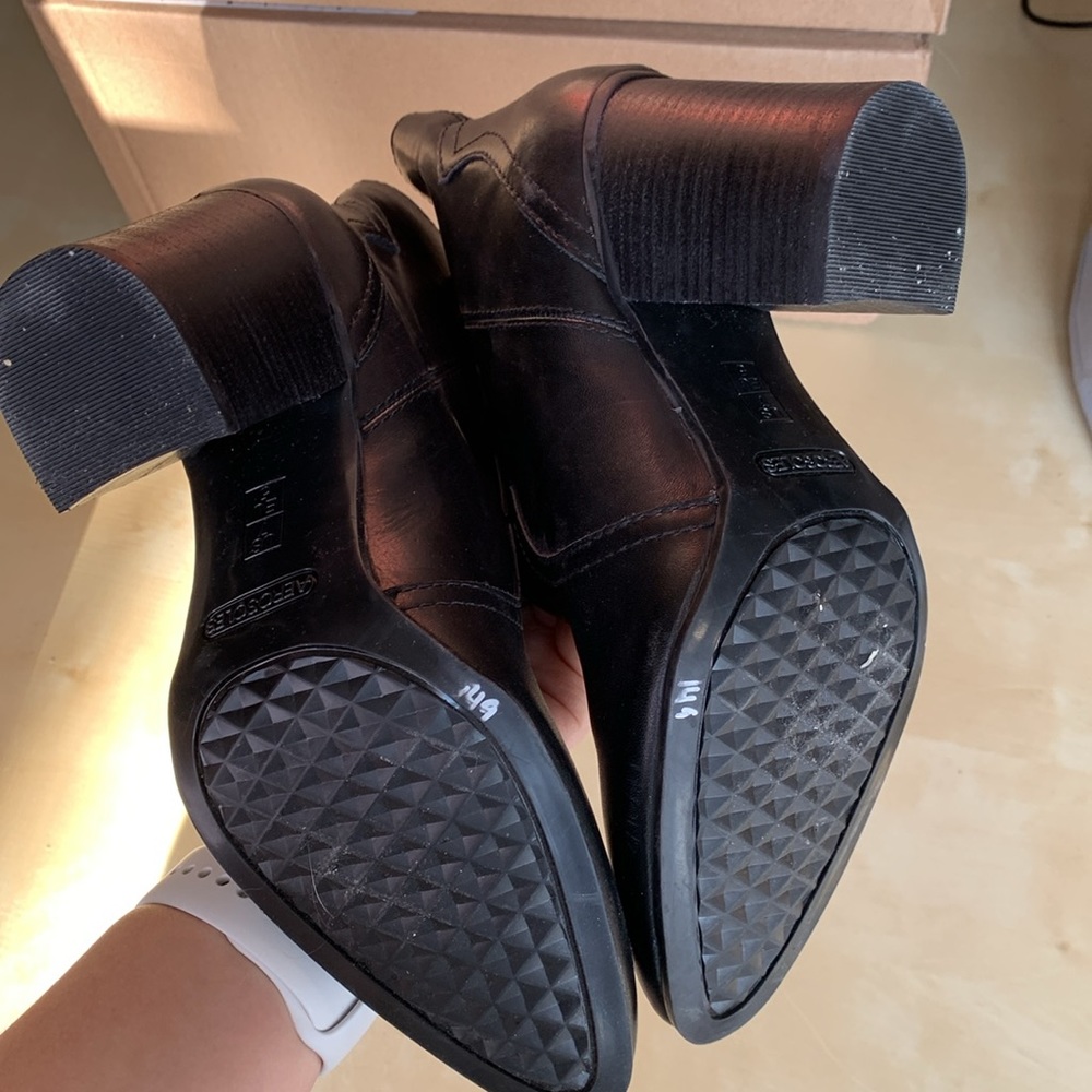 Donated - LAST CHANCE Aerosoles Lincoln Square Ankle Boot - Picture 6 of 6